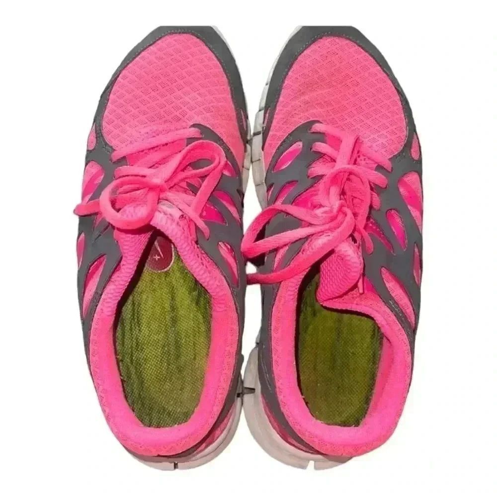 NIKE‎ Size 8 Pink tennis shoes